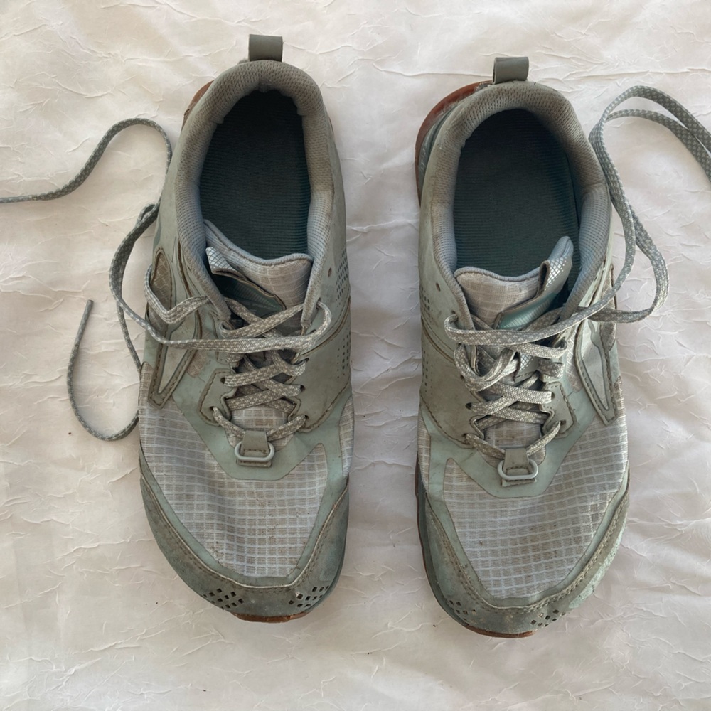 Women’s Altra Lone Peak 5 size 8.5